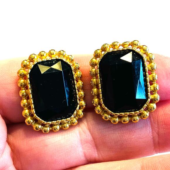 Vintage Sarah Coventry Clip On Earrings Faceted Black Stone Gold Bead Surround - Picture 7 of 7